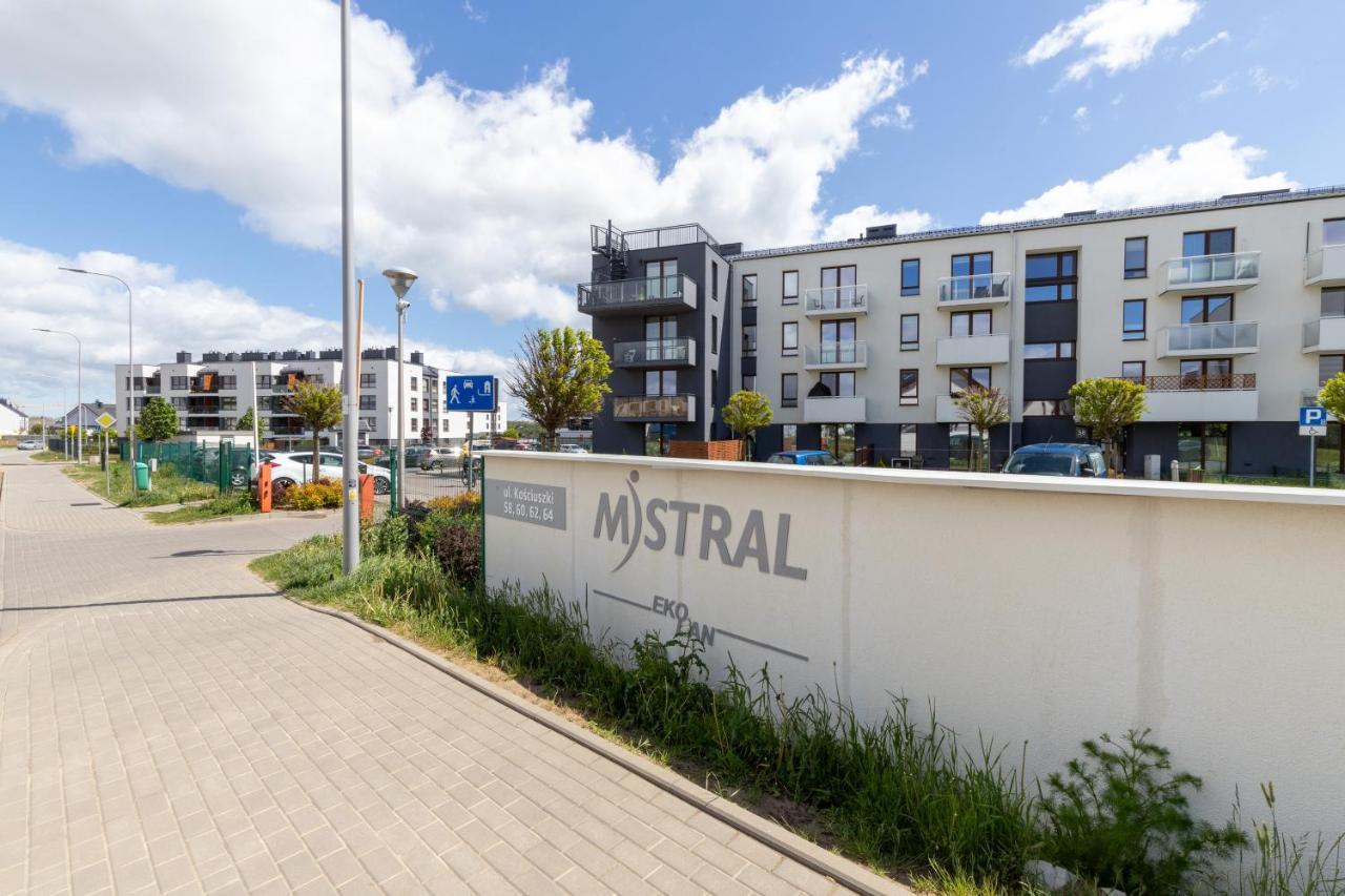 Apartment Mistral Gdynia With Parking By Noclegi Renters Buitenkant foto